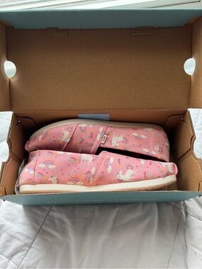 Pink Unicorn & Rainbow Alpargata Toms